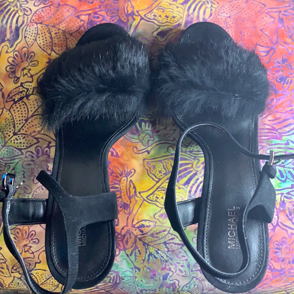 Black Michael Kors fur summer heels